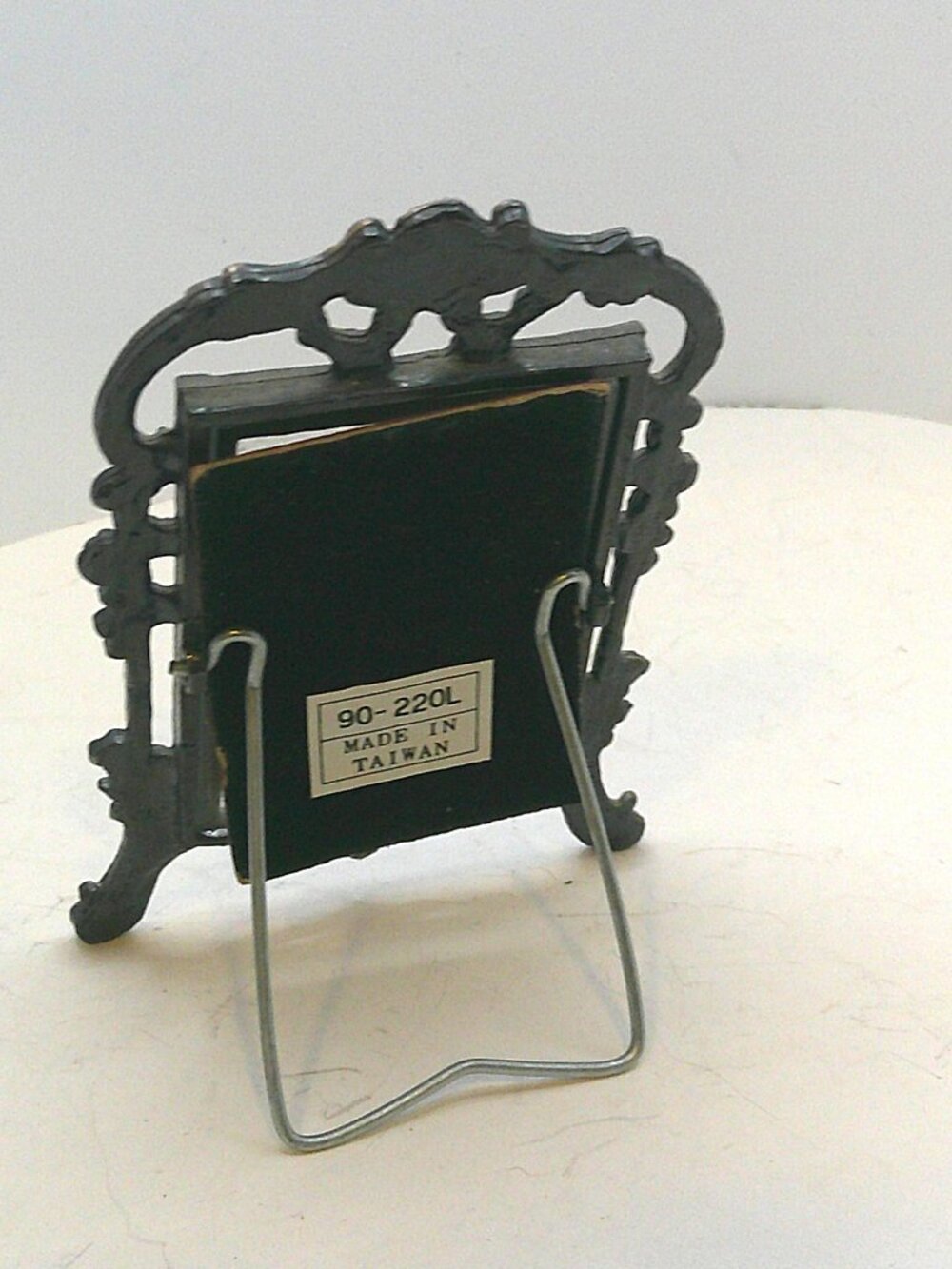 Reproduction Vintage Silver Frame - Picture 2 of 3